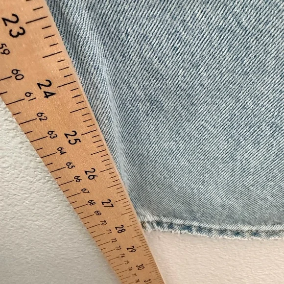 Levi's Women's Sz 24 501 90's Ever Afternoon Light Wash Straight Leg Loose Fit - Picture 9 of 12